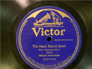 small_victor 55079 a.webp